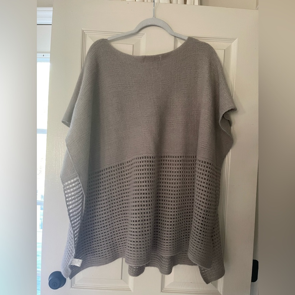 Francesca’s Grey One Size Knit Poncho